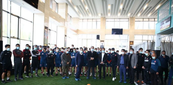 میراث کارلوس کی روش، محل قرنطینه پرسپولیسی ها