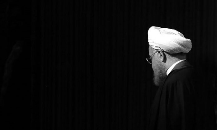 از استخر فرح تا شعار مرگ بر روحانی؛ چه کسانی صحنه گردان هتاکی ها هستند؟ /آتشبازی با احساسات عمومی در...