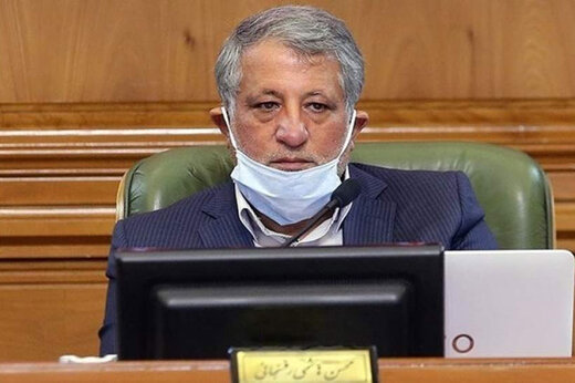 درگیری لفظی هاشمی با یکی از اعضا در صحن شورا درگیری لفظی هاشمی با یکی از اعضا در صحن شورا