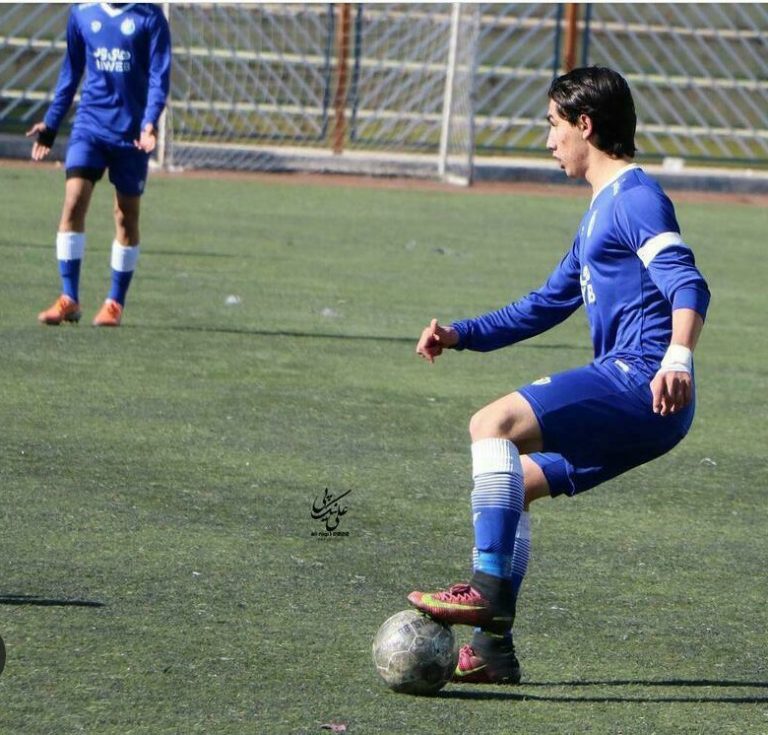 پرسپولیس باخت، استقلال متوقف شد پرسپولیس باخت، استقلال متوقف شد