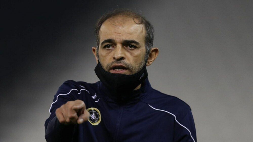 نویدکیا:از نیمکت پرسپولیس میگفتند روی زمین بیفتید!
